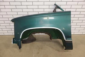 1988-1998 Chevy GMC C/K Pickup SUV GMT400 Left OEM Fender (Emerald Green 43U) - Picture 1 of 19