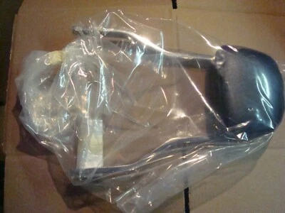 全新 Cobra Short Sissy Bar 带垫和支架 适用于 1998 - 2002 年 Aero 摩托车 — 第 1/4 张图片