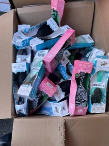 25 PC ASst NEW Wet Brush Detangler Crushed and Damaged boxes BULK ASSORTED - Picture 1 of 4