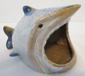 Vintage Ceramic Shark Pottery Dish Sponge Scrubby Holder - Picture 1 of 6