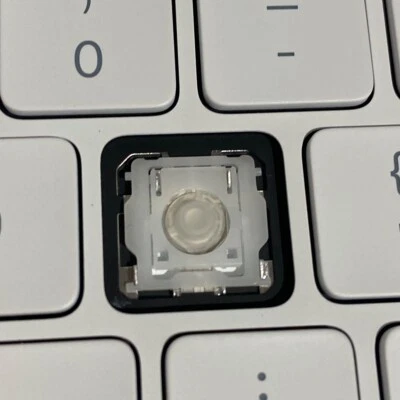 SINGLE REPLACEMENT KEY Apple Magic iPad Keyboard 12.9 White MJQL3BA A2480 UK - Image 1 of 4