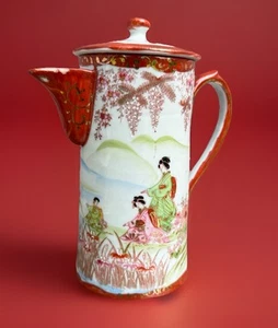 Antica cioccolatiera tè caffè giapponese Kutani vintage montagne geishe - Foto 1 di 13