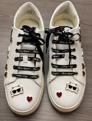 Alfileres Karl Lagerfeld Paris Cate - Cuero blanco brillante caído - EE. UU. 9,5 M Foto 1 de 4