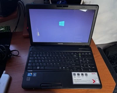 NOTEBOOK TOSHIBA SATELLITE C660 INTEL I3 4GB RAM 128GB SSD WIFI WEBCAM - Immagine 1 di 4