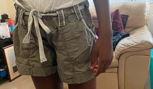 SALE £4 ~New Look Taupe/Brown Shorts~ Size UK12 ~ Great for Holiday/Cruise VGC - Picture 1 of 3