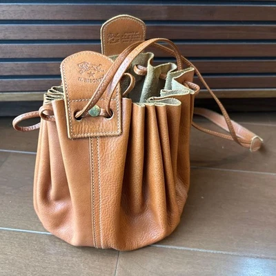 Bolso de Hombro IL BISONTE Cuero Cordón Marrón Camel Casi Como Nuevo Foto 1 de 4