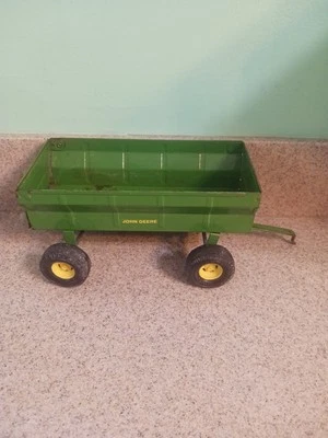 Ertl John Deere Tractor  Wagon Pressed Steel Green Farm Implement Toy - Image 1 of 4