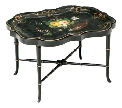 Bandeja Tole de laca negra policromada del siglo XIX sobre soporte o mesa de cóctel  Foto 1 de 4