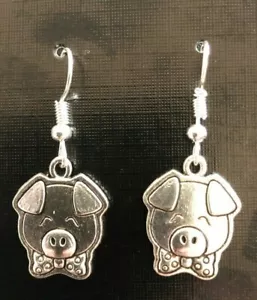 ❤️ Orecchini a goccia tono argento PIGLINO CARINO con gancio placcato argento in sacchetto regalo - Foto 1 di 3