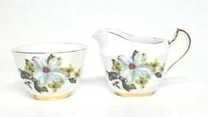 Royal London Bone China England set crema e zuccheriera aperta fiori di magnolia - Foto 1 di 7