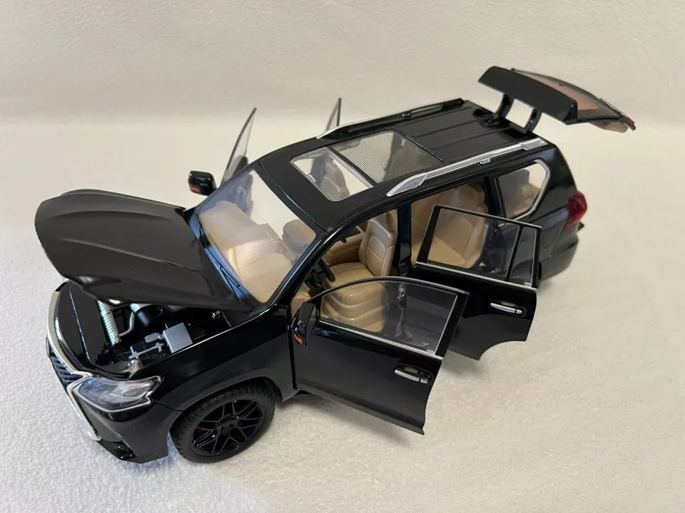 Large 1:18 Lexus LX570 Off-Road SUV Diecast Car Model Sound & Light Kids Gift - Image 1 of 4