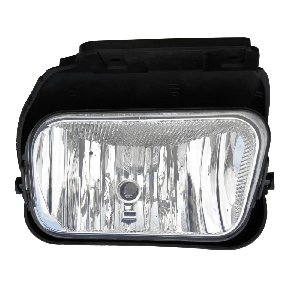 Fog Light Bumper Lamp for 04-07 Chevy Silverado Pickup Passenger Right - Image 1 of 1