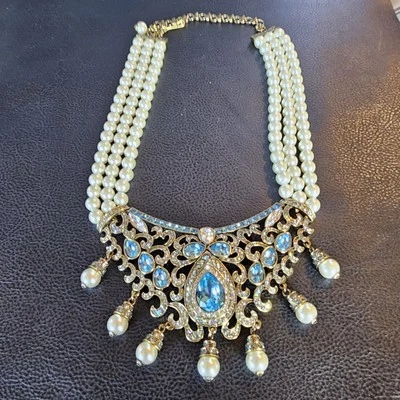 Heidi Daus 项链,“It's Good To Be Queen”3 行,串珠 — 第 1/4 张图片