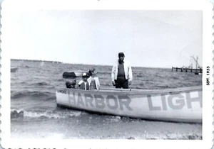 Harbor Lights Fishing Boat Man & Children on Water Sheboygan, WI 1953 VTG Photo - Picture 1 of 2