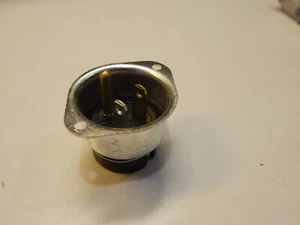 AMPHENOL 160-5N SPINA MONTAGGIO TELAIO TAZZA INCASSO 125V 15A 15 AMP - Foto 1 di 2