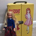 Vintage Skipper Malibu 1967 Barbie Puppe mit Kleidung Zubehör & Etui