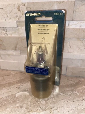 Высокопроизводительная галогенная лампа для фары SYLVANIA 9004 SilverStar  - Изображение 1 из 3