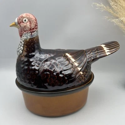 Cuenco cubierto de puré de pavo de cerámica vintage hecho en Portugal Foto 1 de 4