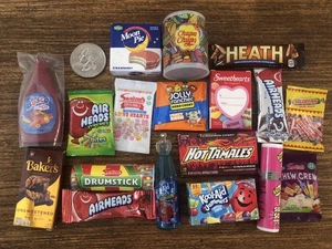 Zuru Mini Marken Süßigkeiten Süßigkeiten Speisekammer Hot Tamales Schokolade Barbie Essen Diorama - Bild 1 von 3