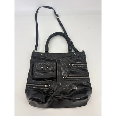 Bolso de Mano de Cuero Negro Brighton Convertible Correa para el Hombro Herrajes Plateados Foto 1 de 4