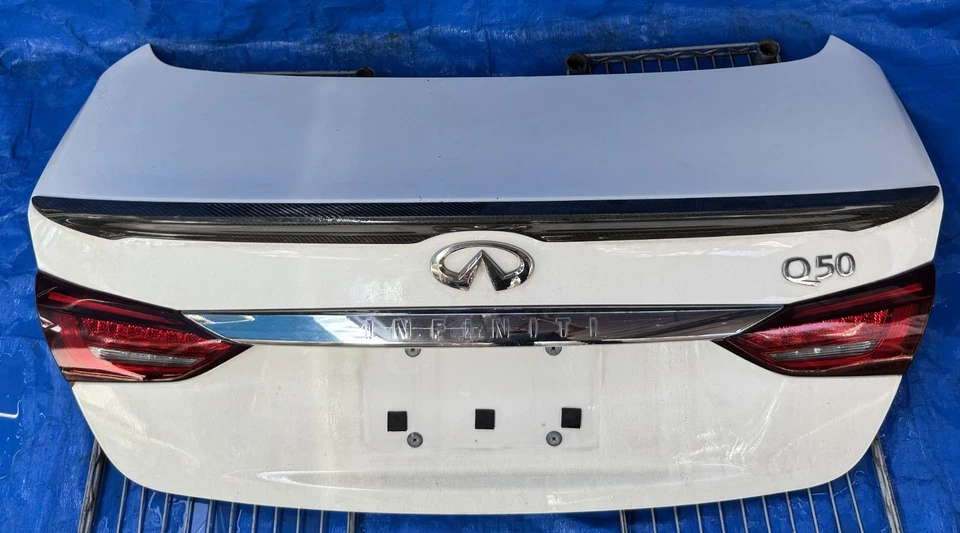 INFINITI Q50 TAPA MALETERO CUBIERTA PUERTA TRASERA ESCOTILLA BLANCO 2017 - 2023 # OR15-TRS347 Foto 1 de 4