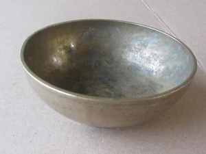 Tazón de latón liso de 5,25" de diámetro vintage con marca de fabricante - Imagen 1 de 8