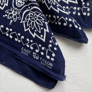 VTG 40s-50s BANDANA Fast Color Elephant Trunk Down Indigo Floral 21.5x19 - Picture 1 of 6