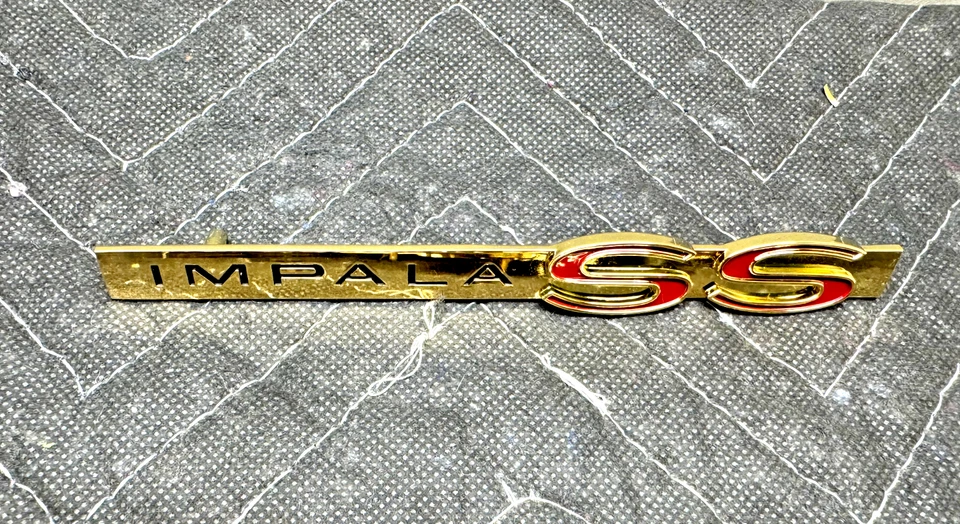 Chevrolet Impala 1962 62 chapado en oro de 24 k SS insignia/emblema de maletero Foto 1 de 1
