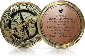 Brújula de reloj de sol de latón aniversario OakiWay con saludo grabado especial - Imagen 1 de 4