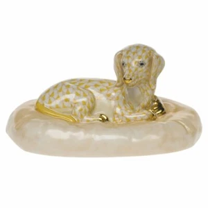 HEREND, "WILLIE" THE DACHSHUND ON PILLOW DOG PORCELAIN FIGURINE, BUTTERSCOTCH - Picture 1 of 2