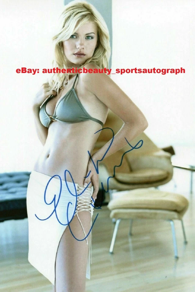 ELISHA CUTHBERT THE GIRL NEXT DOOR HOT AUTO SIGNED 12x18 POSTER PHOTO REPRINT RP - Image 1 of 1