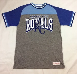 Bonita Camiseta Gráfica Para Hombre Mitchell And Ness Kansas City Royals Gris/Azul - Imagen 1 de 5