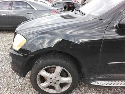 Used Front Left Fender fits: 2008 Mercedes-benz Mercedes ml-class 164 Type ML320 - Imagem 1 de 4