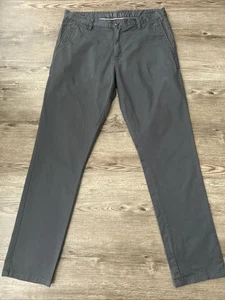 Vuori Collins Chino Pants Gray Tailored Modern Fit Mens Actual 32x31 - Picture 1 of 18