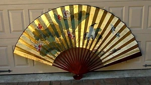 1920c VENTILADOR GRANDE CHINO CON RADIOS DE BAMBÚ, PINTURA DE GRÚAS Y PLANTAS DE LOTO - Imagen 1 de 10