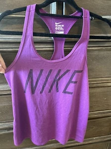 Nike Logo Racerback Tank The Nike Tee Taglio Atletico Viola Donna Taglia Media - Foto 1 di 6