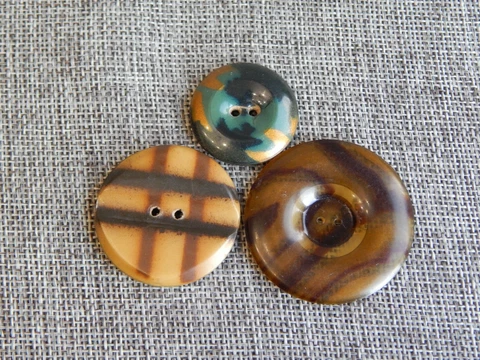 Lot of Vintage Celluloid Buttons~#007-M Cover
