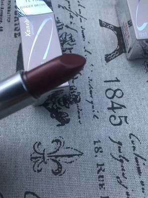 Juego de 2 Kanebo International Tratamiento Color de Labios TL 133 Recarga Marrón Tierno Foto 1 de 3