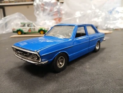 Burago Italy Audi 80 GT scala 1/24 - Immagine 1 di 4