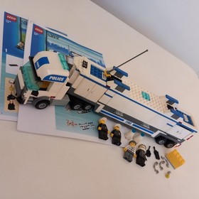 LEGO CITY 7743 POLICE COMMAND CENTER BARRACKS PRISON TRUCK MINIFIG LEGOLAND