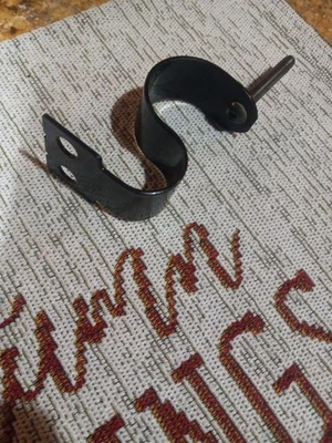 HARLEY-DAVIDSON later evo SOFTAIL FXST INSTRUMENT DASH PANEL SUPPORT BRACKET - Image 1 of 4