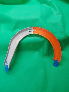 2 x 2015 Hot Wheels Ultimate Garage Ersatzteil silber & orange Schiene - Bild 1 von 10