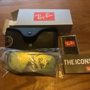 Ray-Ban Wayfarer Sunglasses - Black frame Green flash lens RB2140 901/18 50 22 - Picture 1 of 8