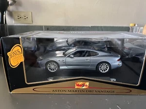 Maisto 1:18 1/18 Aston Martin DB7 Vantage die cast model car - Picture 1 of 2