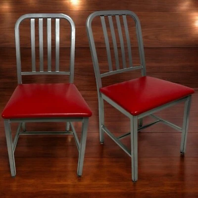 Par de sillas de comedor vintage MCM retro industriales de acero para restaurante Foto 1 de 4