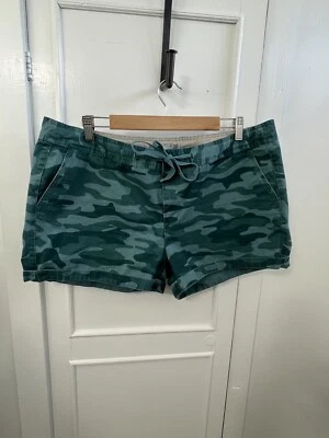 Shorts feminino Guide Series Gander Mountain tamanho 18 bolsos de algodão verde camuflado - Imagem 1 de 4