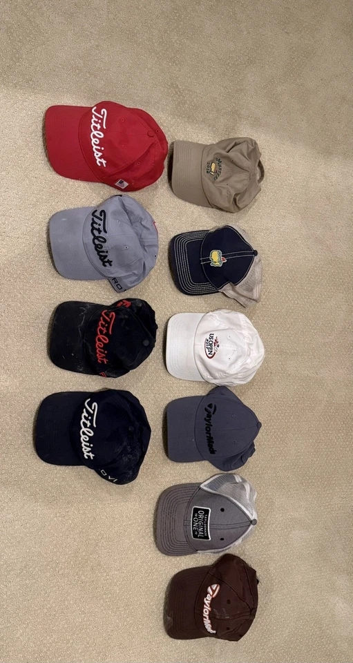 Surtido de sombreros de golf Foto 1 de 1