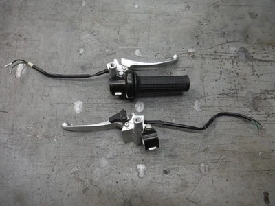 88-90 Honda Elite SB50P Conjunto Carcasa Acelerador Derecho Tubo Empuñadura Interruptor Palanca Foto 1 de 4