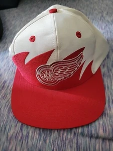 Vintage 90s Detroit Redwings Logo 7 Sharktooth Snapback NHL - Picture 1 of 6