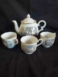 VINTAGE, Beautiful, 1977  Currier & Ives Porcelain Teapot with 3 Tea cups. #59 - Picture 1 of 8